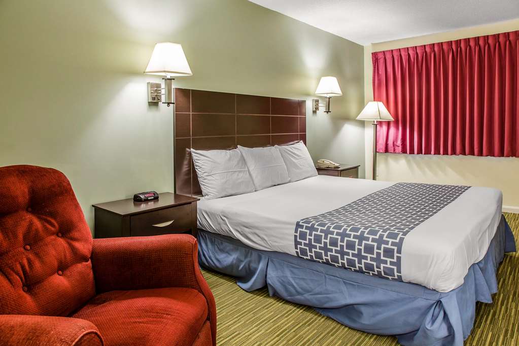 Rodeway Inn Groton New London — hotel in Groton
