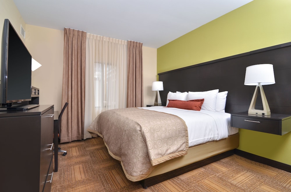 Staybridge Suites Tomball - photo 5