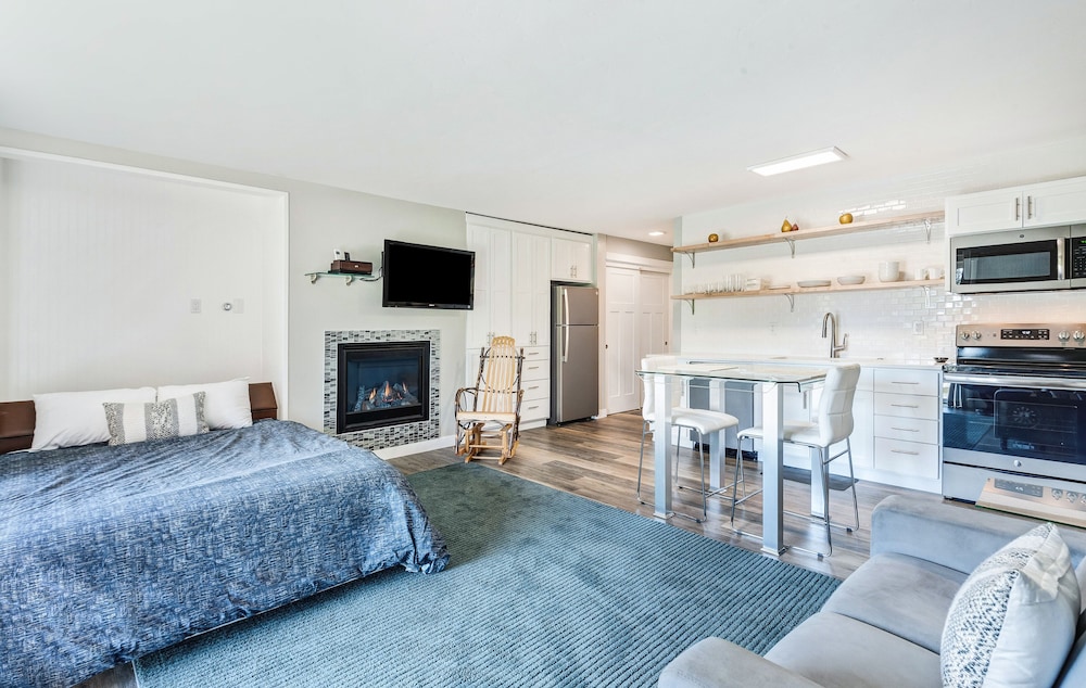 Bend Riverside Inn & Suites - photo 189