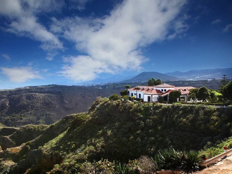 Bandama Golf - carbon neutral hotel in Santa Brigida