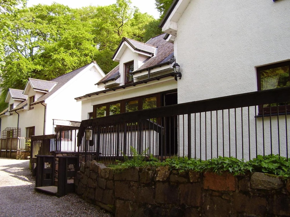 The Brevins Guest House — 4-Star Luxury Hotel in Fort William, United Kingdom