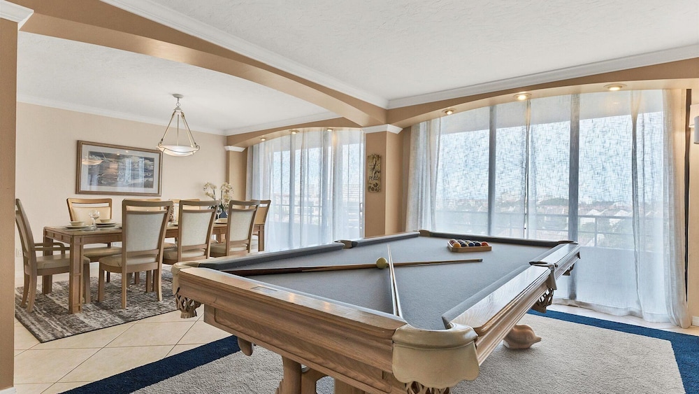 6415 Midnight Pass #611 — 4-Star Luxury Hotel in Siesta Key, United States