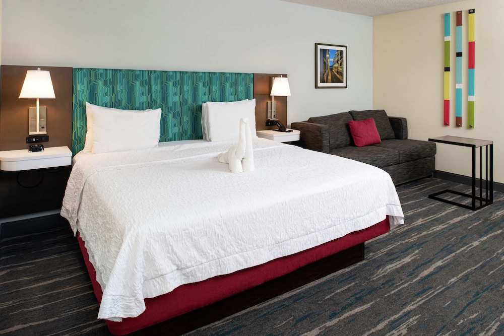 Hampton Inn Greensboro Airport - photo 25