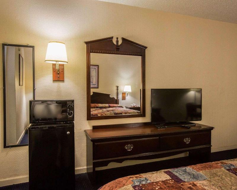 Rodeway Inn Phenix City Columbus - photo 12