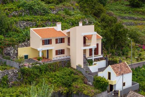 Casa Amarela da Fajã da Areia by An Island Apart — 4-Star Luxury Hotel in Sao Vicente, Portugal