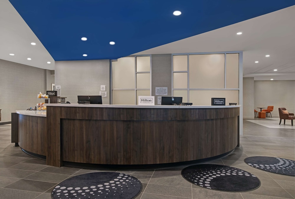 Home2 Suites by Hilton Milwaukee Downtown - photo 9