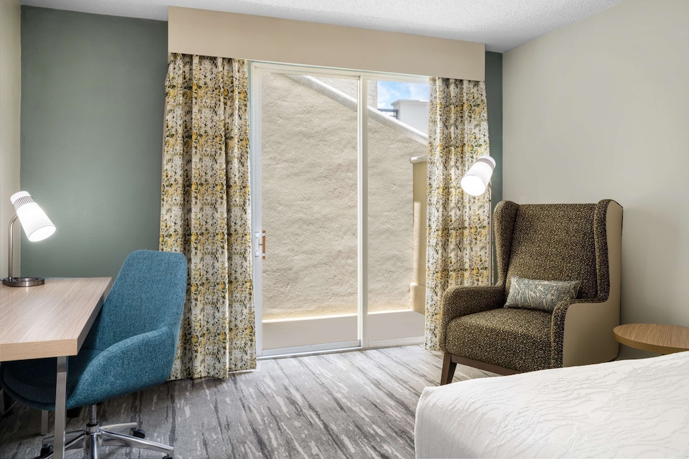 Hilton Garden Inn Jacksonville Ponte Vedra Sawgrass - photo 7