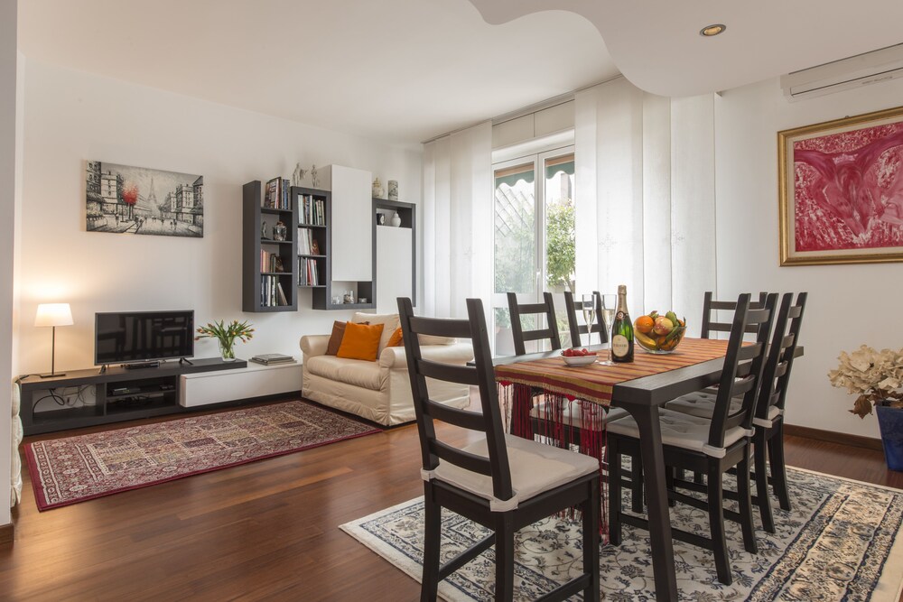 BnButler Arco della Pace - last minute hotel in Milan