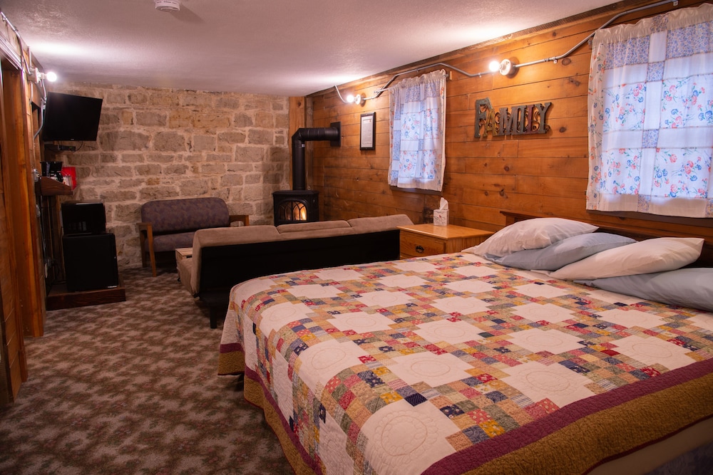 Stone Mill Hotel & Suites - photo 56