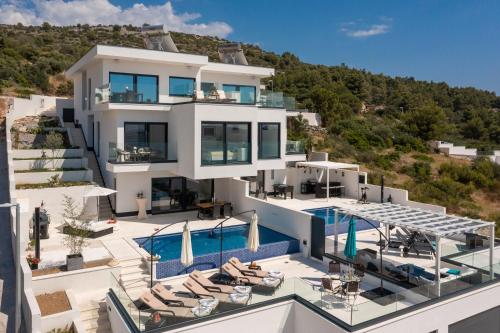 Villa Ocean View I Zatoglav — 4-Star Luxury Hotel in Rogoznica, Croatia