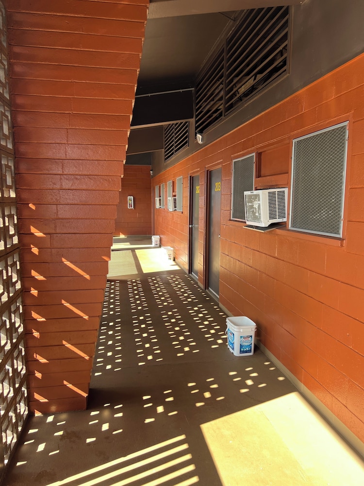 Tip Top Motel Cafe & Bakery - photo 17