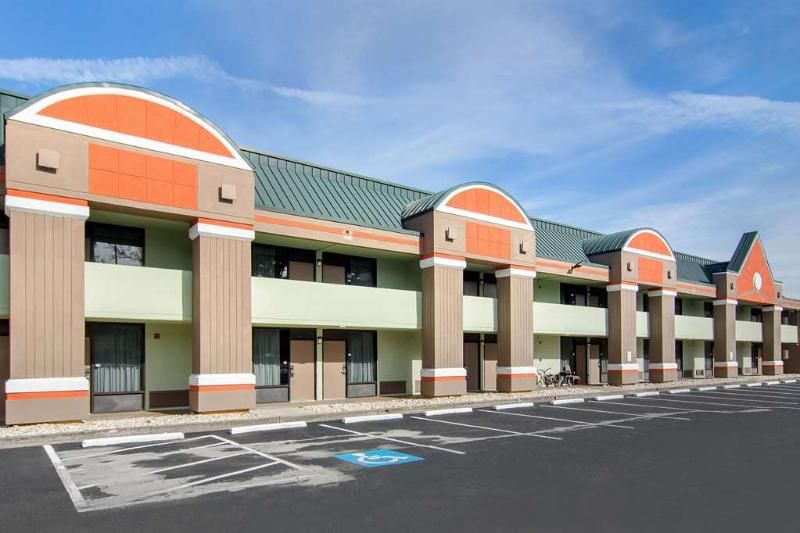 Suburban Extended Stay Hotel - photo 27