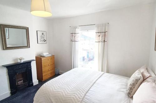 CNTRL Reading Modernized 3 bedroom House