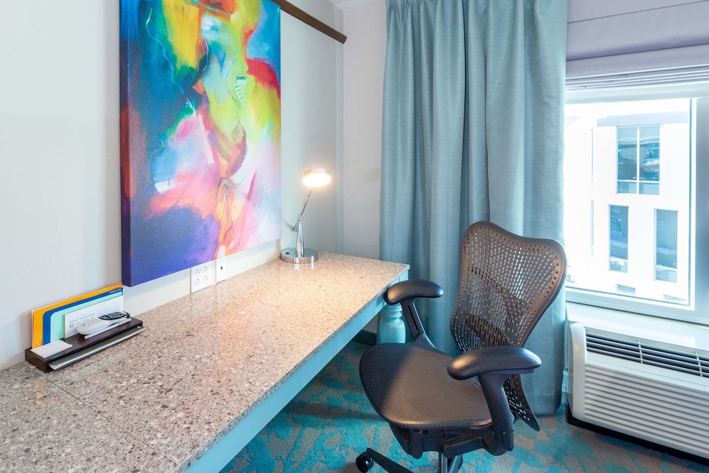 Hilton Garden Inn Asheville Downtown - photo 18