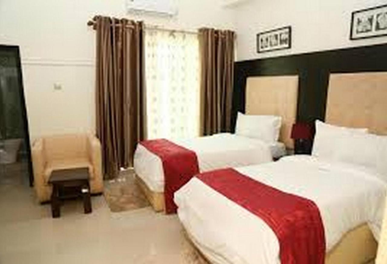 Hampton Towers Spa Deluxe Twin — Asaba — photo 3
