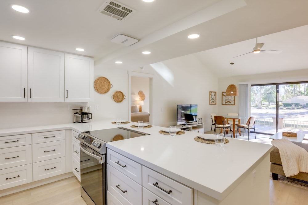 Resort style Palm Desert Rental: Pickleball Courts - photo 7