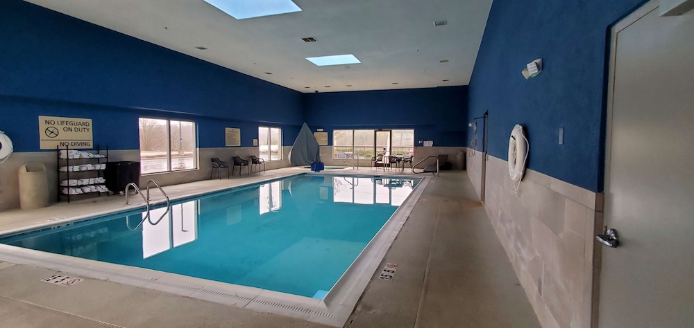 Hampton Inn Hillsville - photo 43