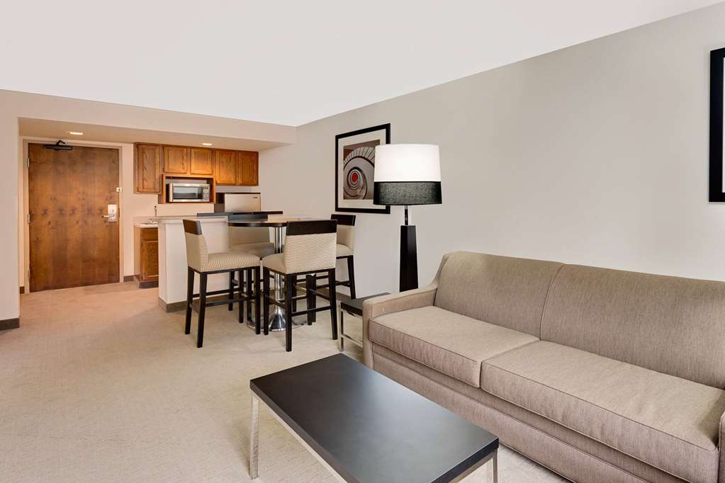 Ramada by Wyndham Marquette - photo 19