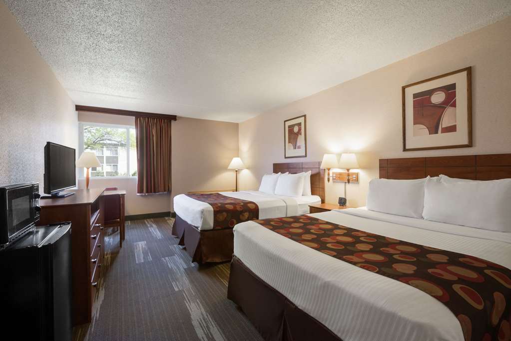 Ramada by Wyndham Bismarck - photo 15