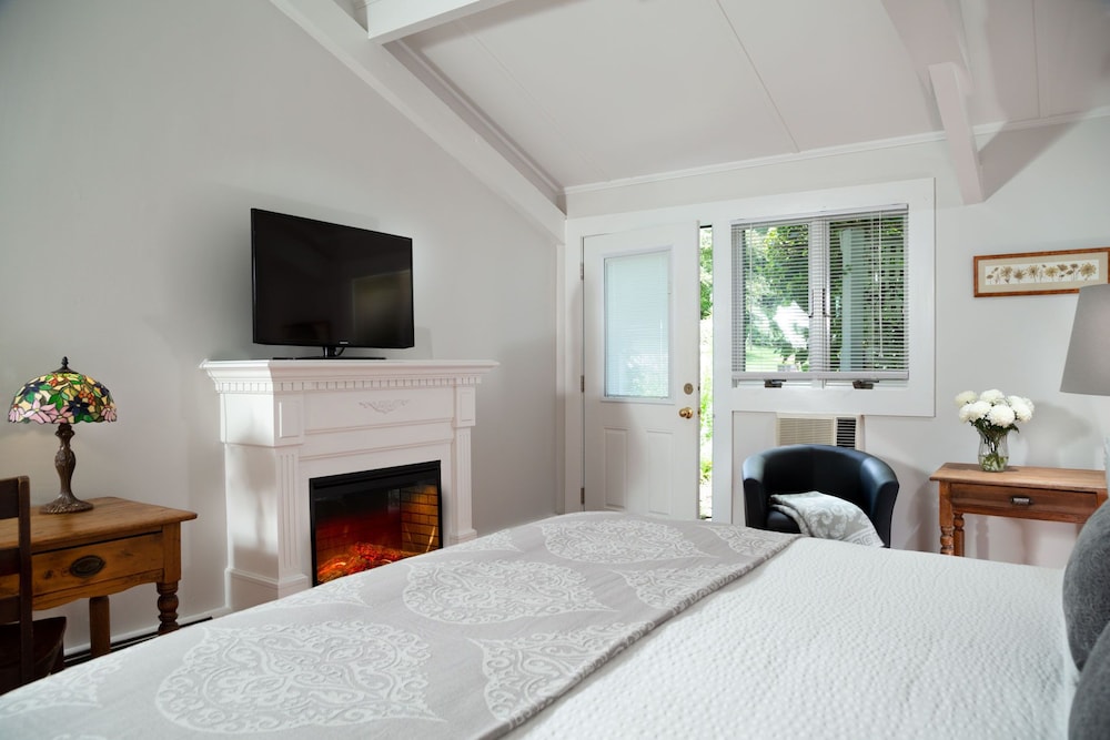 The Woodstock Inn on the Millstream - photo 27
