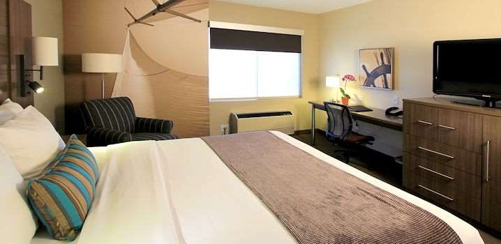 Executive Inn & Suites Embarcadero Cove - photo 9