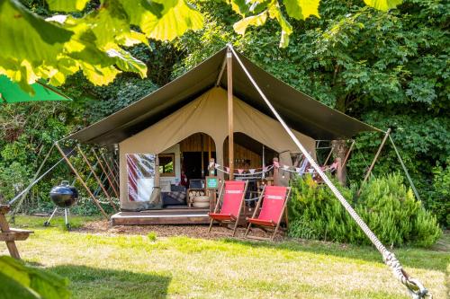Safari Tent 2 At Tapnell Farm — 4-Star Luxury Hotel in Yarmouth, United Kingdom