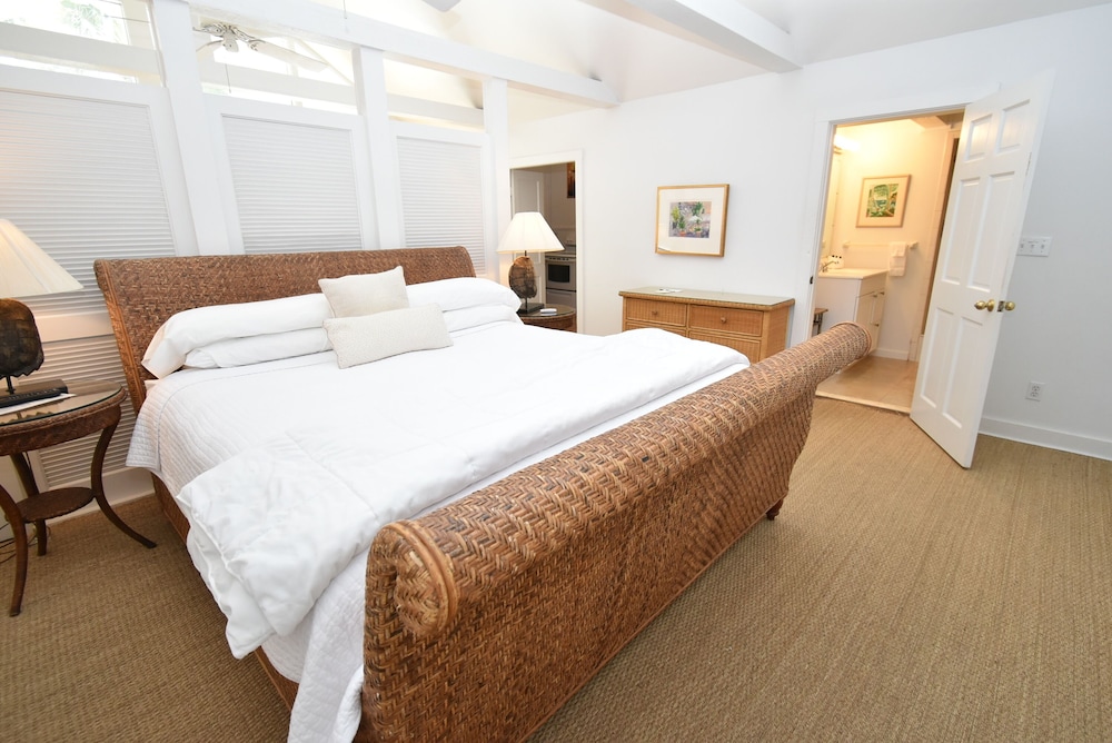 Simonton Court Historic Inn & Cottages - photo 129