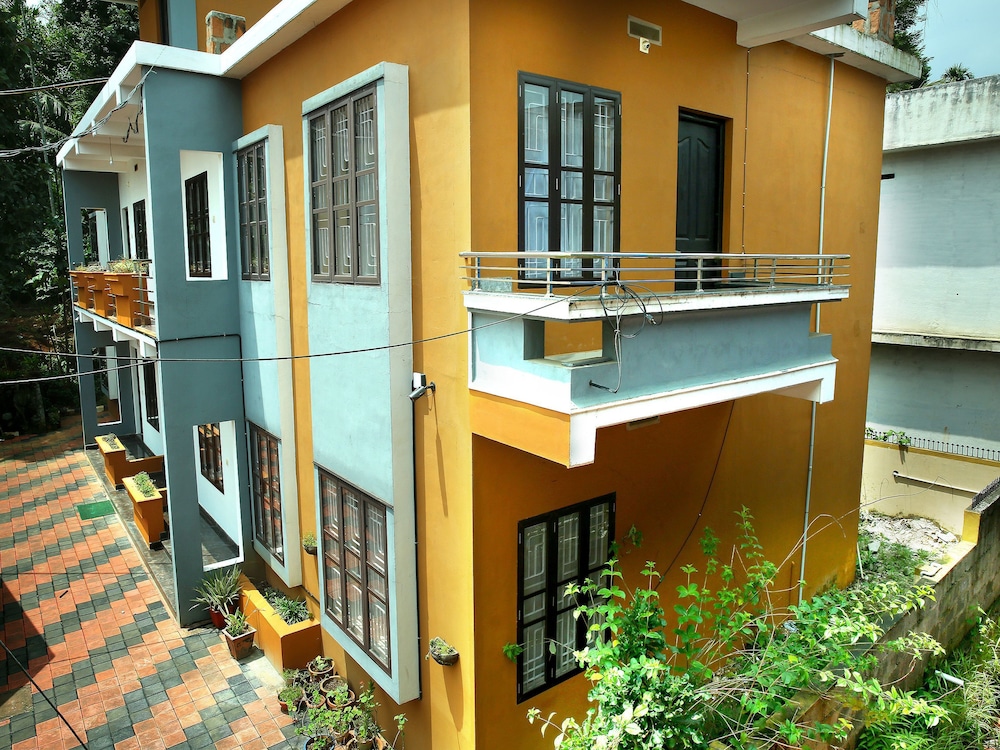 Oyo 9619 Harmony Inn - last minute hotel in Ooty