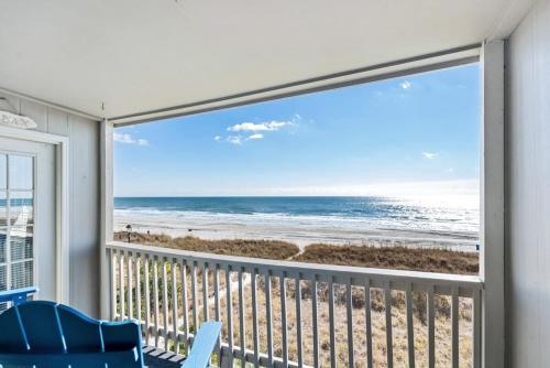 Chateau By the Sea Cozy Oceanfront Unit B3 in Myrtle Beach, United States