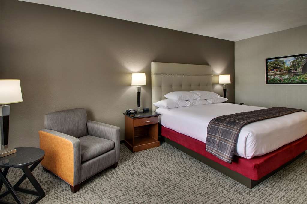 Drury Inn & Suites San Antonio Northwest Medical Center - photo 28