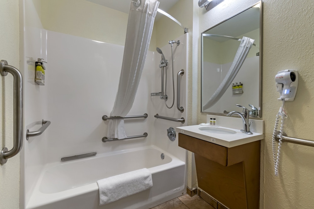 Candlewood Suites Reading by IHG - photo 11