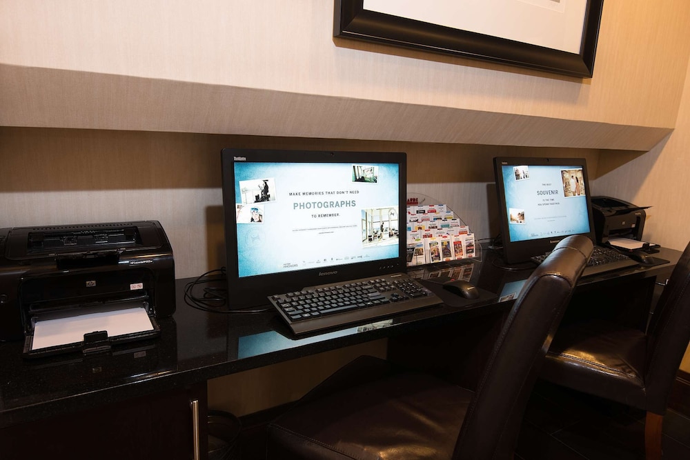 Hampton Inn Carlstadt At The Meadowlands - photo 32