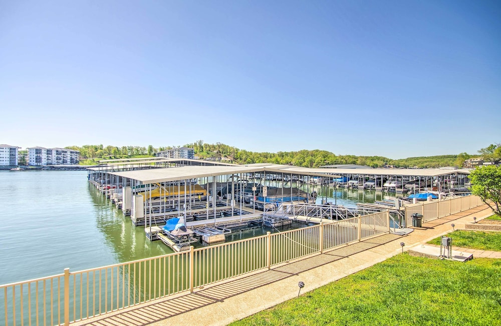 Waterfront Condo with Resort Perks in Lake Ozark - photo 19