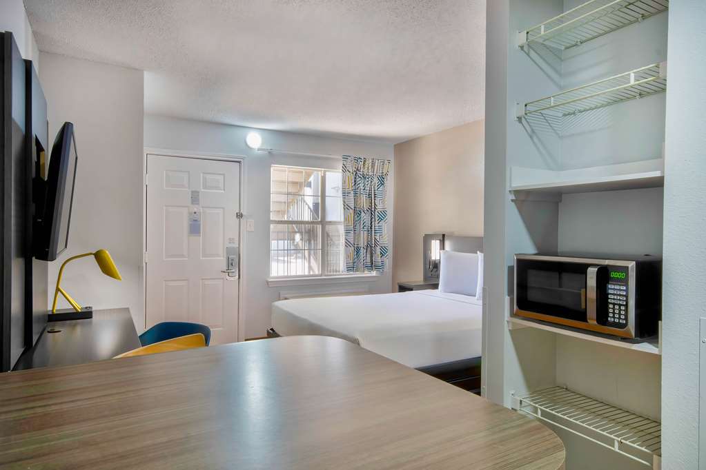 Studio 6 Extended Stay Austin TX Midtown - photo 16