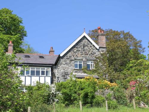Ty'n y Cae - carbon neutral hotel in Conwy