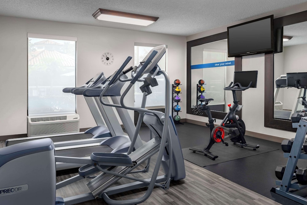 Hampton Inn & Suites Lake Mary At Colonial Townpark - photo 20