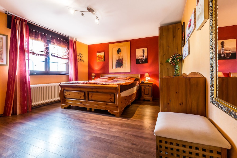 Wohnzeit Köln — 4-Star Luxury Hotel in Koeln, Germany