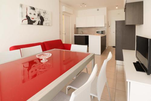 Laguna Park QUI VENDE Immobiliare per solo Famiglie — 4-Star Luxury Hotel in Lido Di Jesolo, Italy