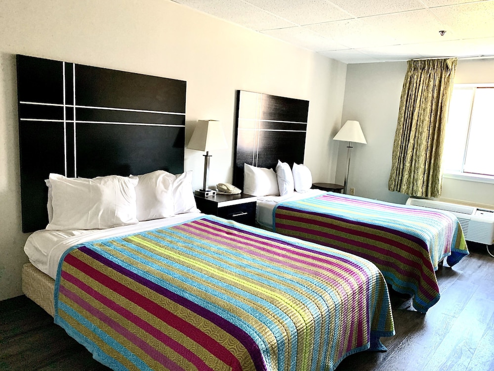 Tappan Zee Hotel - photo 9