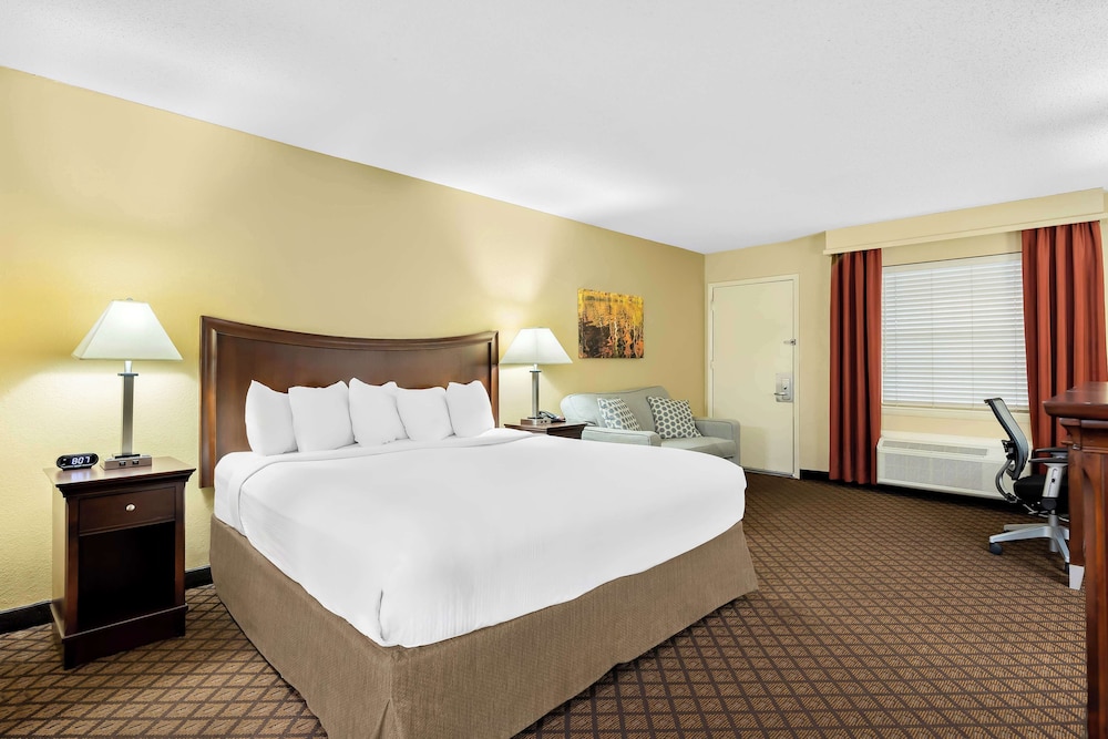 Best Western Coach House - photo 10