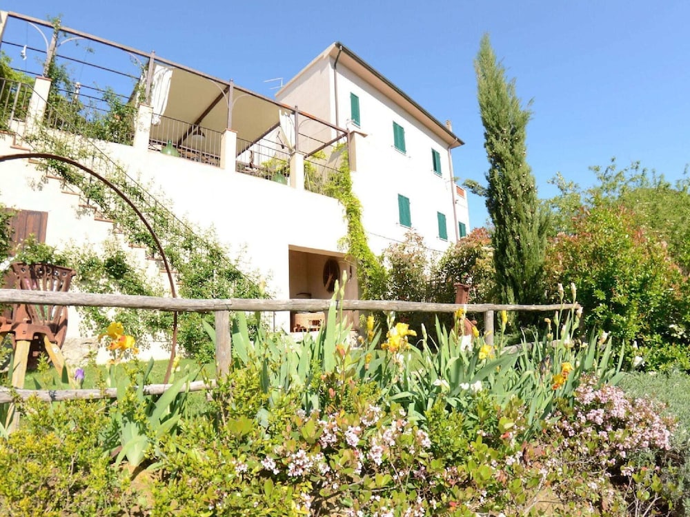 Tuscan Retreat in Aiale — hotel in Lari