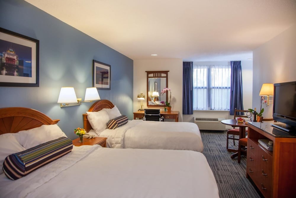 Federal City Inn and Suites - photo 8