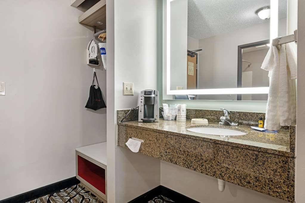 Best Western Plus Albert Lea I 90 I 35 Hotel - photo 34