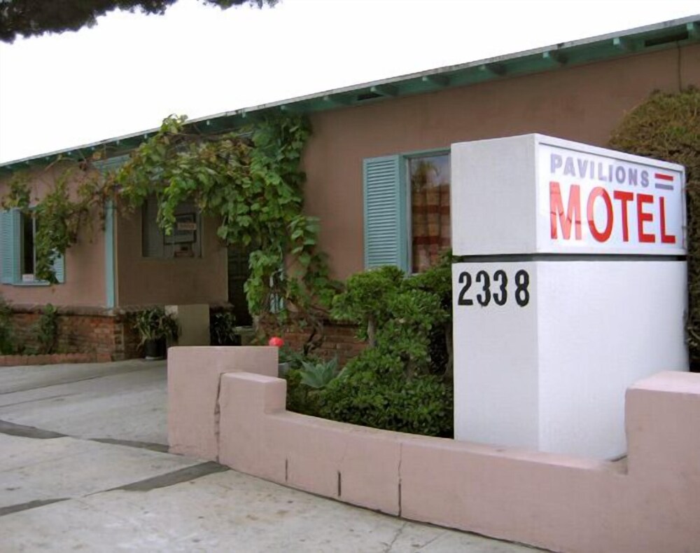 Pavilions Motel - photo 28