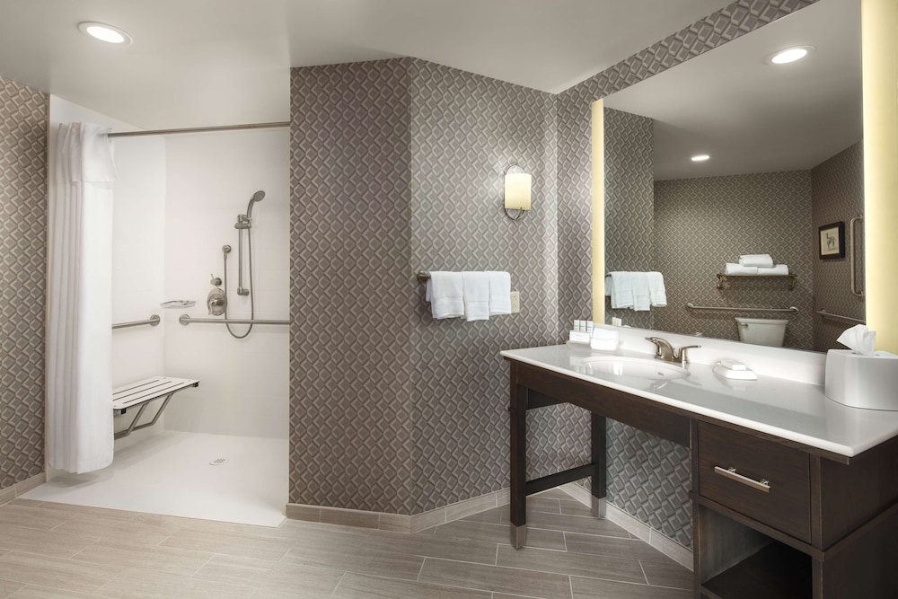 Homewood Suites by Hilton Teaneck Glenpointe - photo 32