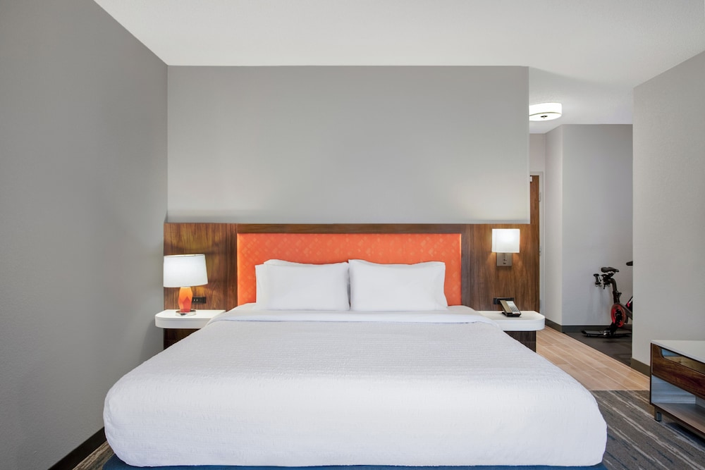 Hampton Inn & Suites Richmond IN - photo 17
