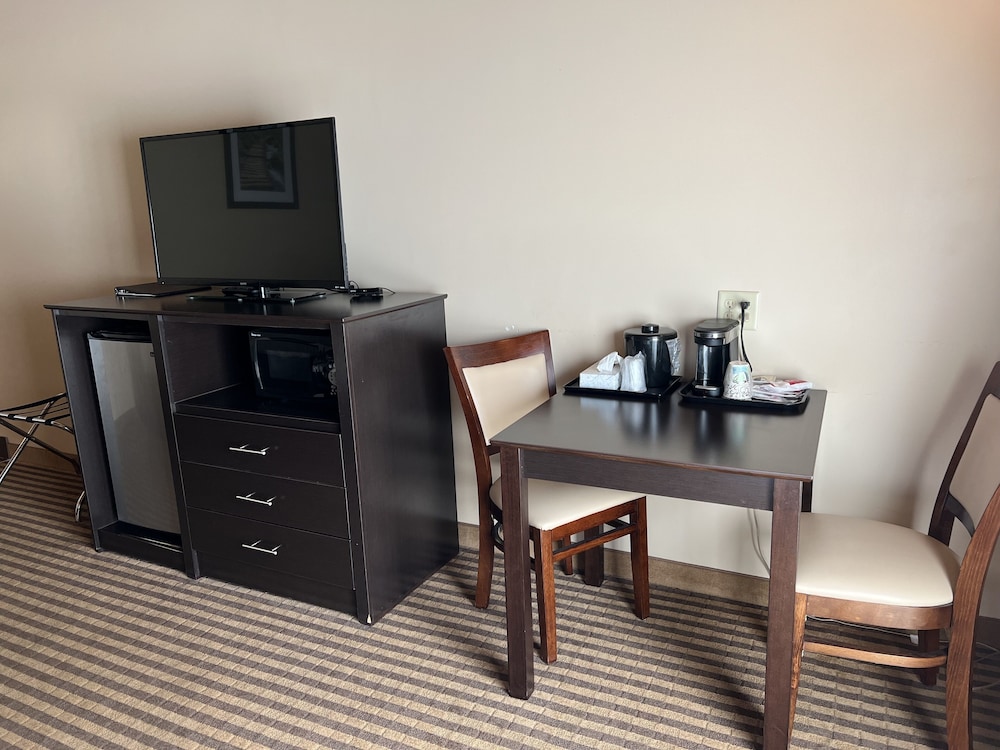 The Putney Inn - photo 18