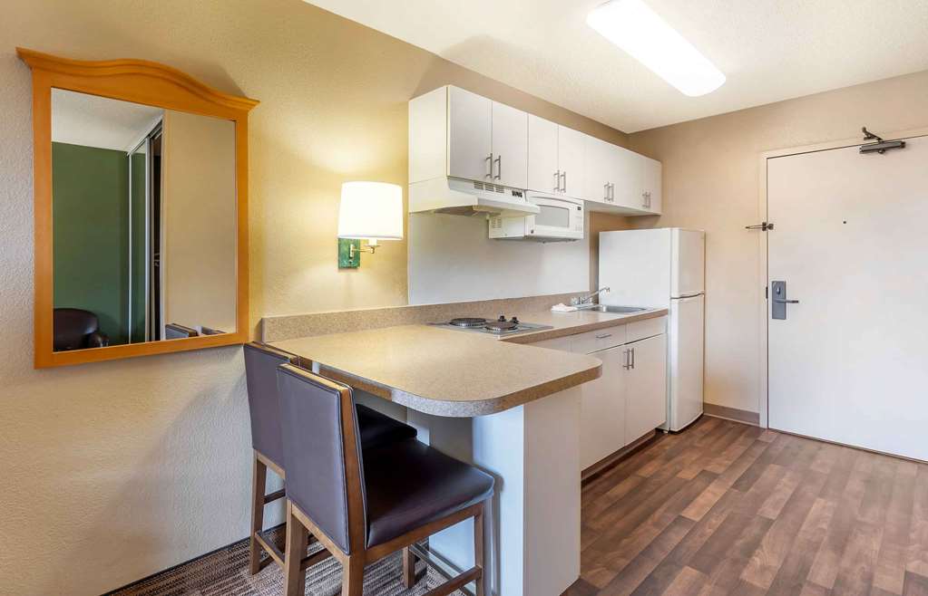 Extended Stay America Chicago Westmont Oak Brook - photo 24