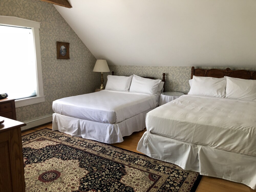The Andrie Rose Inn - photo 16