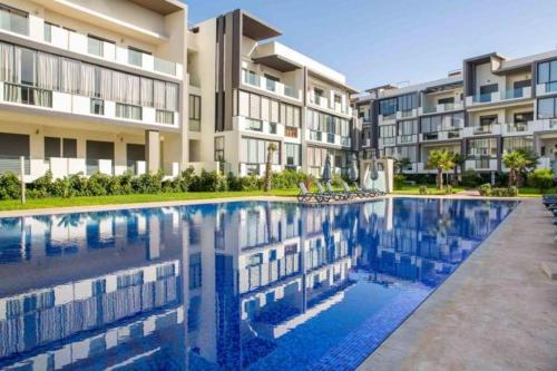 Appartement Dar Bouazza spacieux avec piscine à Dar Bouazza — 4-Star Luxury Hotel in Dar Bouazza, Morocco